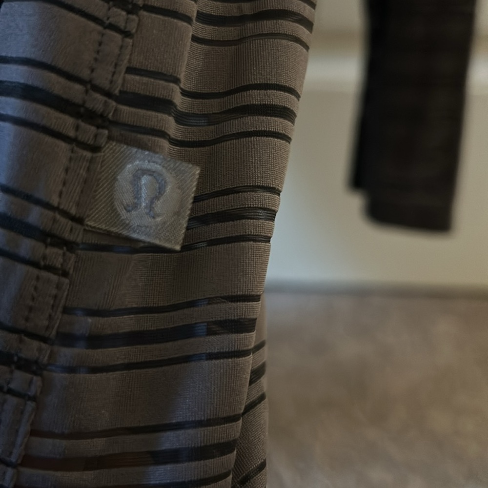 Lululemon Never Worn Really Cute!! - image 2